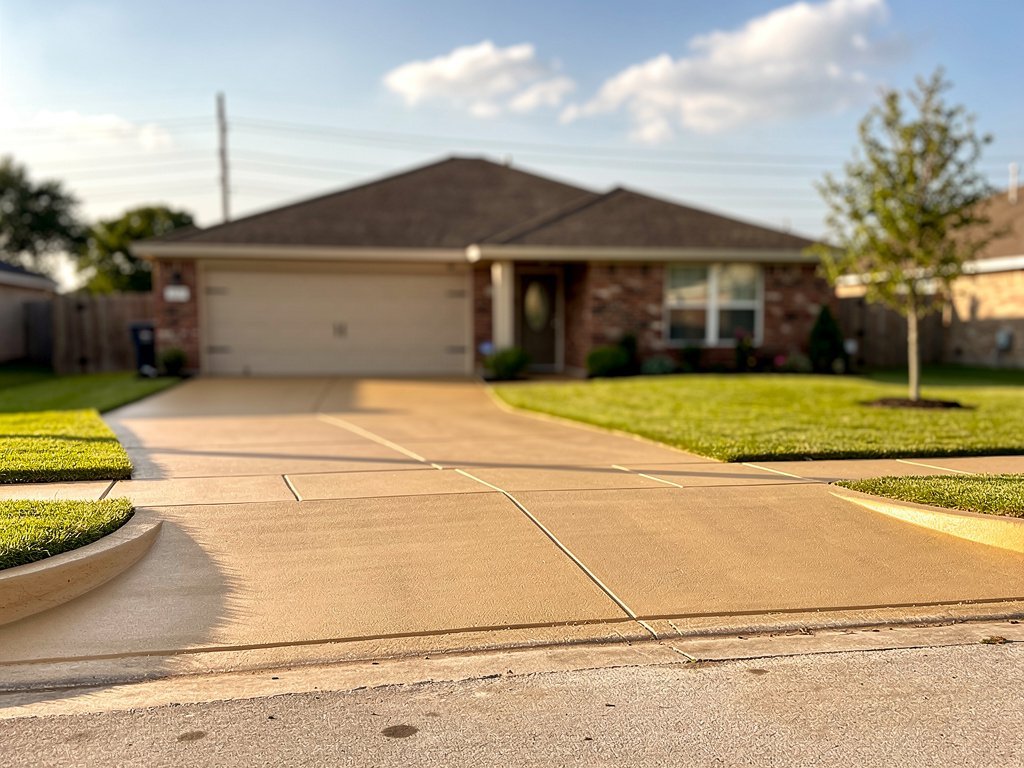 Concrete driveway installation in Tomball Texas